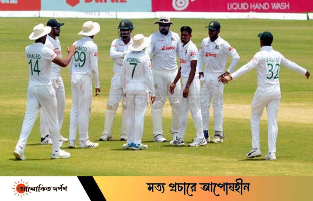 শ্রীলঙ্কার বিপক্ষে প্রথম টেস্টের দলে শ্রীলঙ্কার বিপক্ষে প্রথম টেস্টের দলে