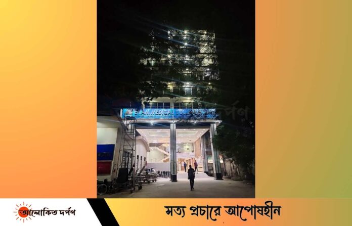 সাভারে চাঁদা না পেয়ে সন্ত্রাসী হামলা সাভারে চাঁদা না পেয়ে সন্ত্রাসী হামলা