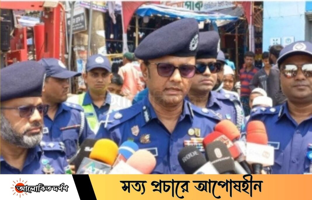 ঈদ যাত্রায় সড়কে প্রযুক্তির ছোঁয়া ঈদ যাত্রায় সড়কে প্রযুক্তির ছোঁয়া