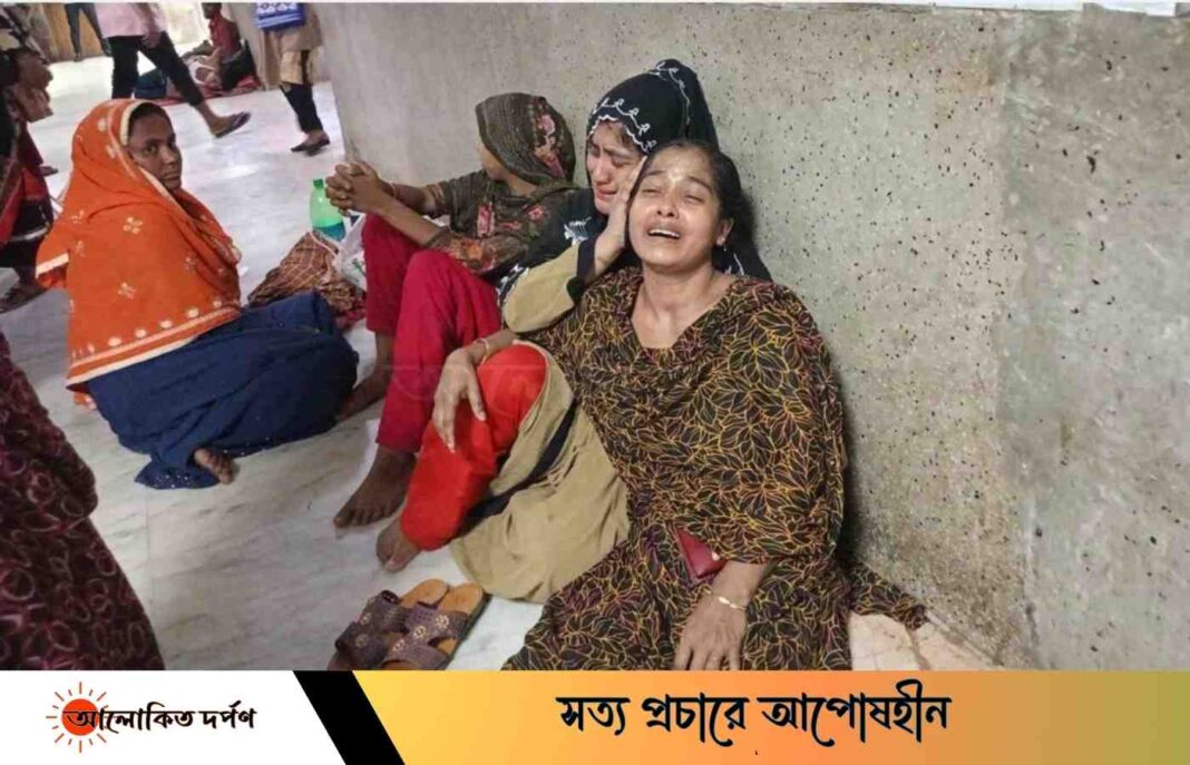 নবজাতক রেখে মায়ের মৃত্যু নবজাতক রেখে মায়ের মৃত্যু