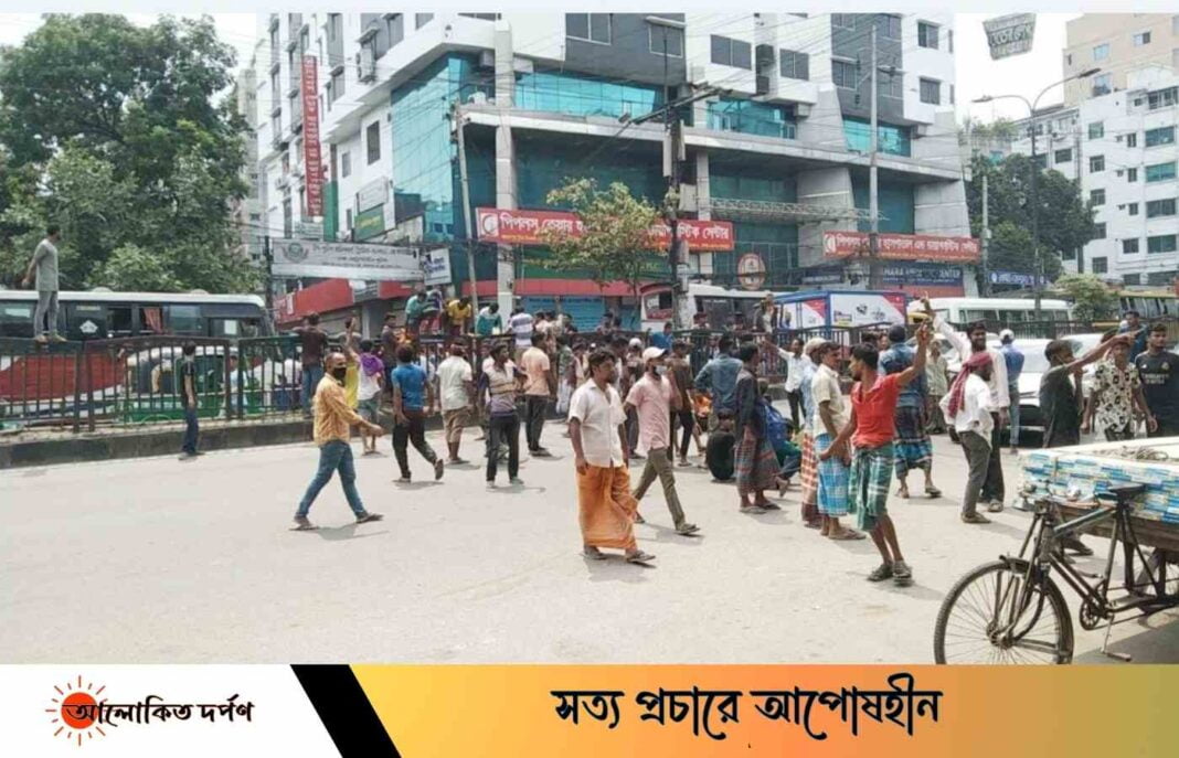 রাজধানীতে বিভিন্ন এলাকায় রিকশাচালকদের দ্বিতীয় দিনে ফের অবরোধ রাজধানীতে বিভিন্ন এলাকায় রিকশাচালকদের দ্বিতীয় দিনে ফের অবরোধ