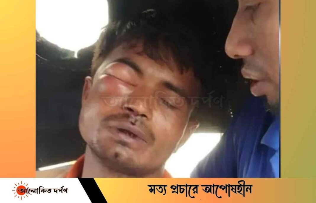 আশুলিয়ায় ট্রাফিক পুলিশ সদস্যের বিরুদ্ধে রিকশাচালককে মারধরের অভিযোগ