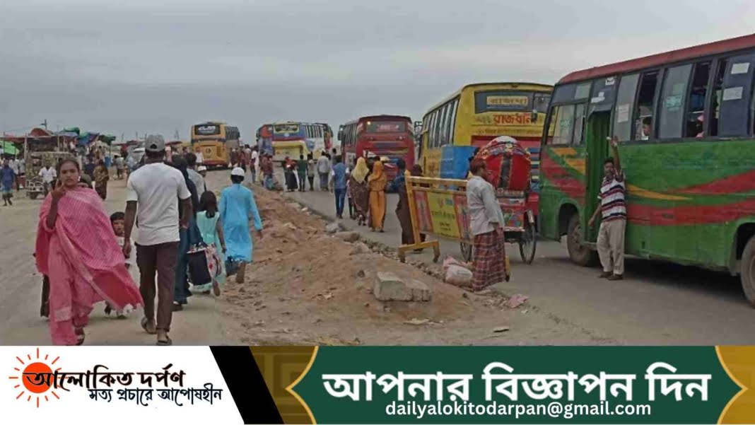 ঈদে আসা-যাওয়ার চাপ কম রাজধানীর গাবতলী বাস টার্মিনালে