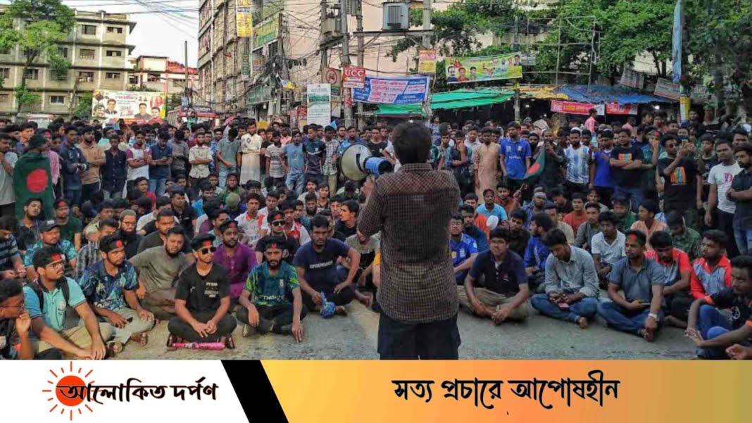 কুবি,চবি,ইবি শিক্ষার্থীদের উপর হামলার প্রতিবাদে জবিতে বিক্ষোভ মিছিল কুবি,চবি,ইবি শিক্ষার্থীদের উপর হামলার প্রতিবাদে জবিতে বিক্ষোভ মিছিল