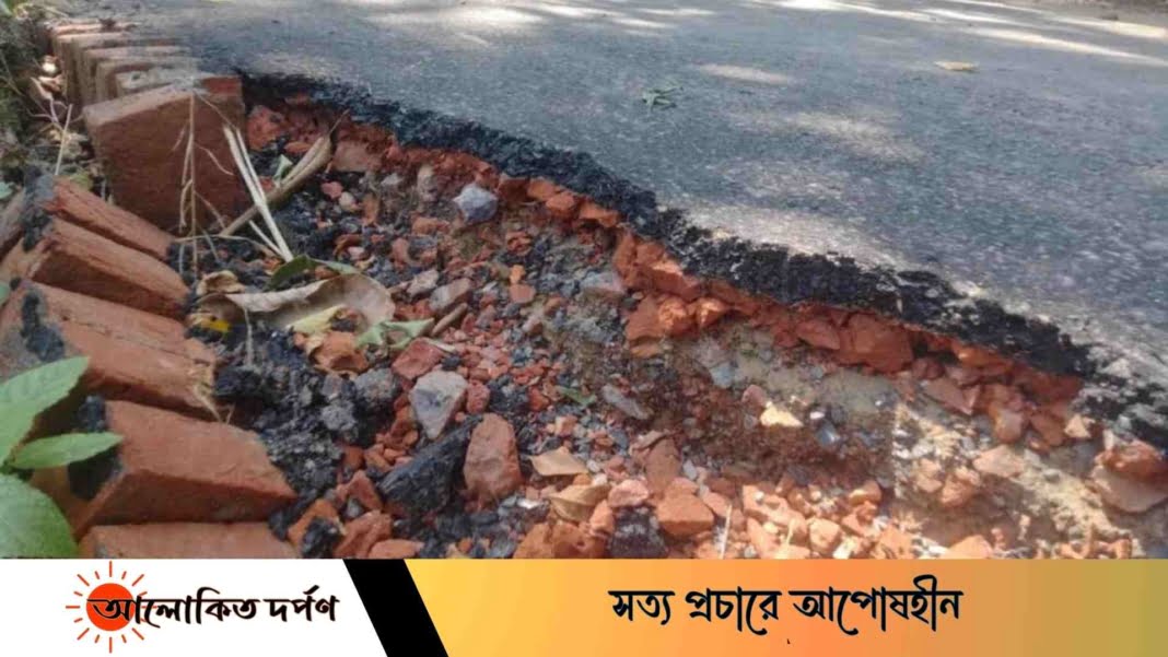 রাজশাহীর পুঠিয়া এলজিইডির নিম্নমানের রাস্তা,সরকারের অর্ধকোটি টাকা জলে রাজশাহীর পুঠিয়া এলজিইডির নিম্নমানের রাস্তা,সরকারের অর্ধকোটি টাকা জলে