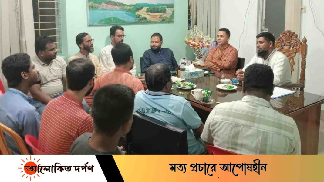 দুর্গাপুরে সাংবাদিকদের সাথে নবাগত ওসির মতবিনিময়