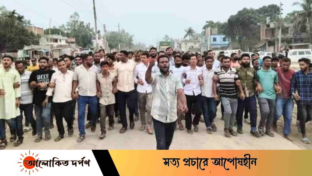 উপদেষ্টা সাখাওয়াত হোসেন এর পদত্যাগের দাবীতে ছাত্রদলের বিশাল বিক্ষোভ উপদেষ্টা সাখাওয়াত হোসেন এর পদত্যাগের দাবীতে ছাত্রদলের বিশাল বিক্ষোভ