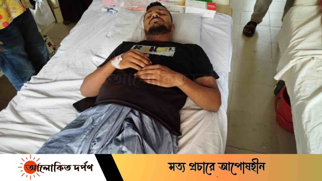 মির্জাপুরে রাজাবাড়ি উচ্চ বিদ্যালয়ের অফিস সহকারী সন্ত্রাসীদের হামলায় আহত মির্জাপুরে রাজাবাড়ি উচ্চ বিদ্যালয়ের অফিস সহকারী সন্ত্রাসীদের হামলায় আহত