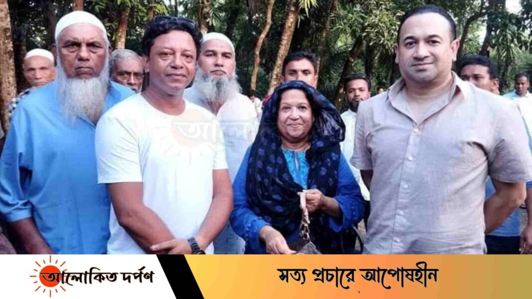 'বানভাসী মানুষদের দেখতে আসছি , রাজনীতি করতে আসিনি' 'বানভাসী মানুষদের দেখতে আসছি , রাজনীতি করতে আসিনি'