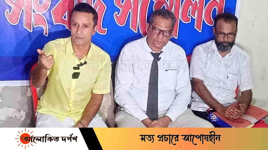 সাবেক অধিনায়ক পাইলটের বিরুদ্ধে জমি দখল ও হয়রানির অভিযোগ সাবেক অধিনায়ক পাইলটের বিরুদ্ধে জমি দখল ও হয়রানির অভিযোগ