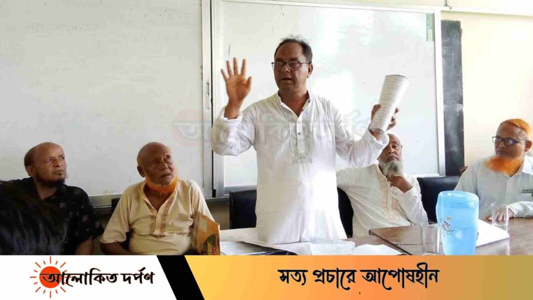 বীরগঞ্জে দূর্নীতির অভিযোগে প্রধান শিক্ষককে পদত্যাগে বাধ্য করার ঘোষণা