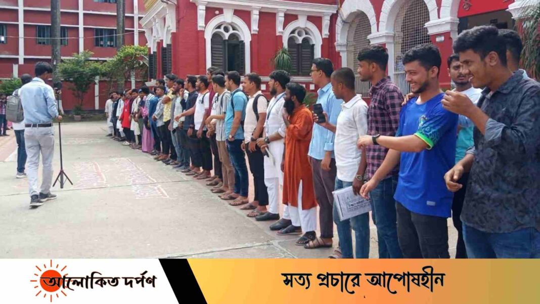 রাজশাহী কলেজের নব নিয়োগপ্রাপ্ত অধ্যক্ষকে ক্যাম্পাসে অবাঞ্ছিত ঘোষণা রাজশাহী কলেজের নব নিয়োগপ্রাপ্ত অধ্যক্ষকে ক্যাম্পাসে অবাঞ্ছিত ঘোষণা