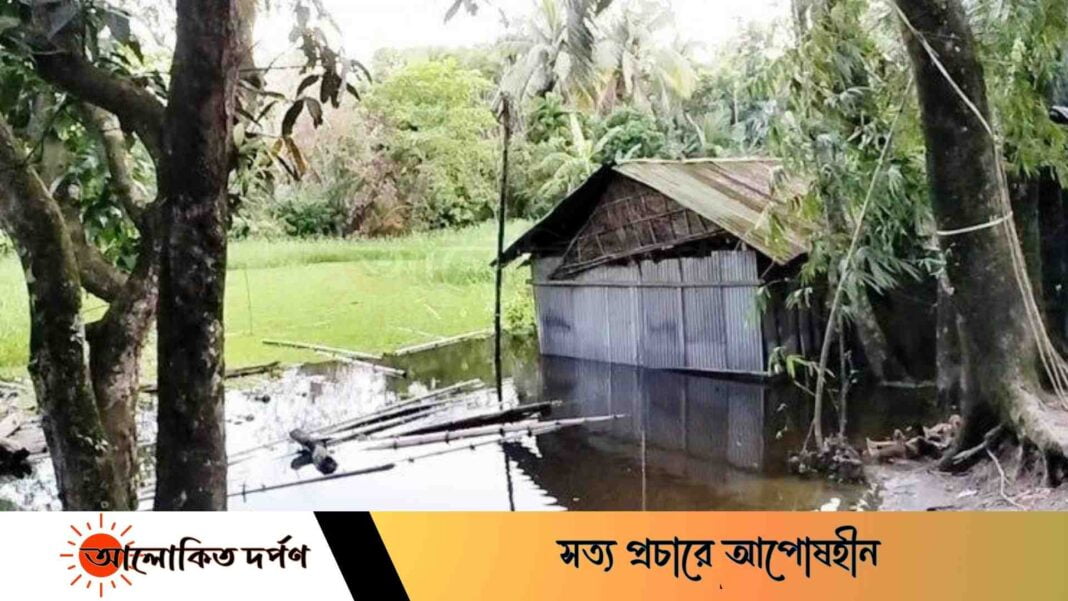 লক্ষ্মীপুরে ১৮ হাজারের বেশি ঘরবাড়ী বন্যায় ক্ষতিগ্রস্ত 