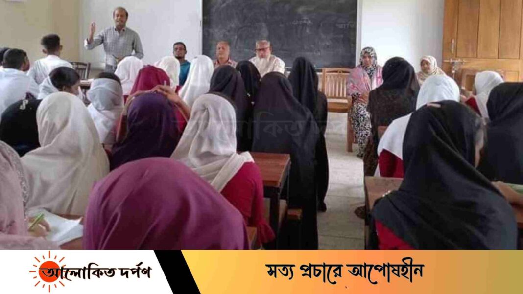 মেনাপুর নাসিরকোট ও রাজার গাঁও স্কুলে ঈদে মিলাদুন্নবী উদযাপন মেনাপুর নাসিরকোট ও রাজার গাঁও স্কুলে ঈদে মিলাদুন্নবী উদযাপন