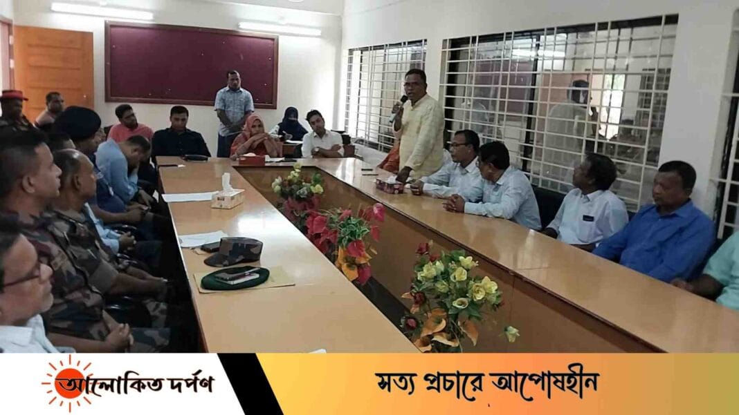 ফুলবাড়ীতে দুর্গাপূজা উপলক্ষে প্রস্তুতিমূলক সভা 