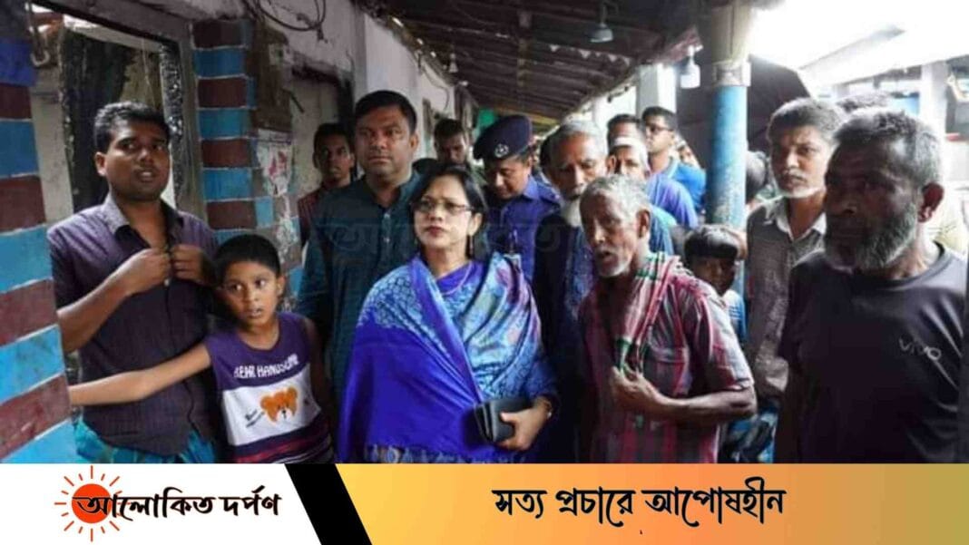 কেন্দুয়ায় বেখৈরহাটী বাজারে ভয়াবহ অগ্নিকান্ড, পাশে দাঁড়িয়েছে জেলা প্রশাসক