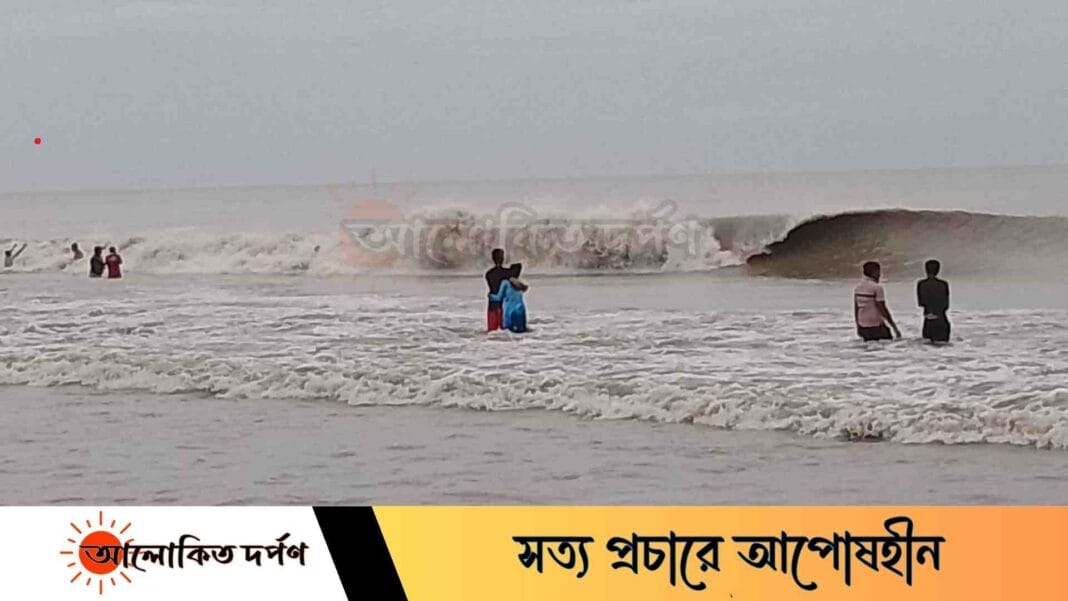 বঙ্গোপসাগরে ঘূর্ণিঝড় ডানা, উপকূলজুড়ে আতঙ্ক