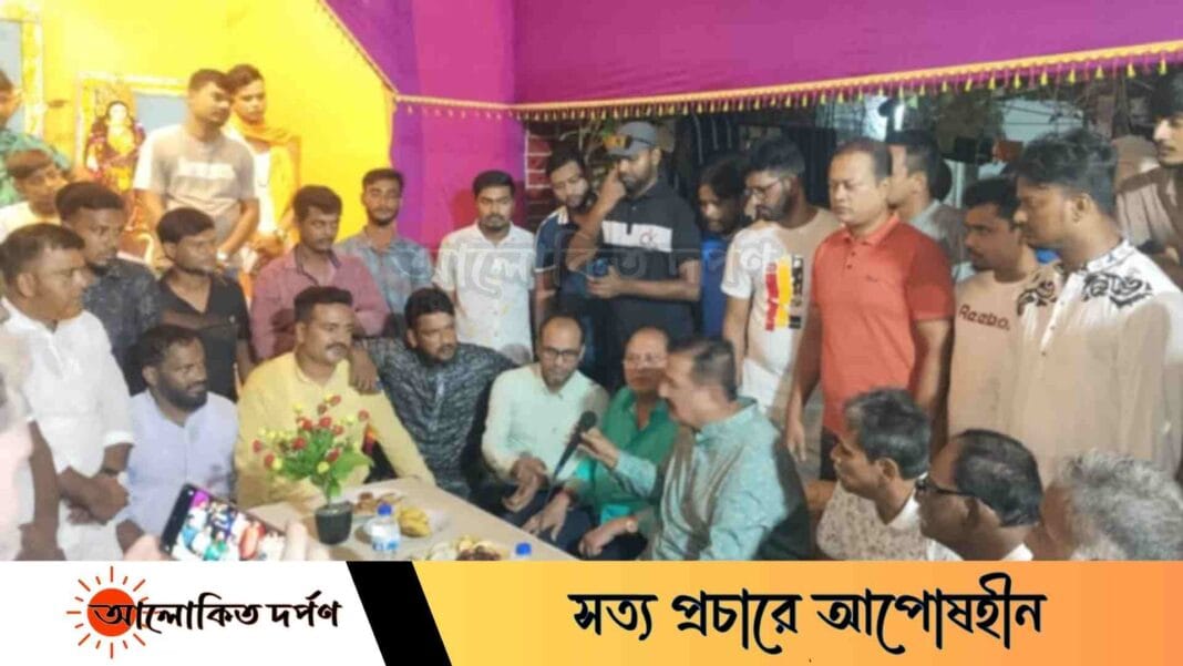 বিএনপি নেতা ও সাবেক মেয়র মিনু নগরীর বিভিন্ন পূজামণ্ডপ পরিদর্শন