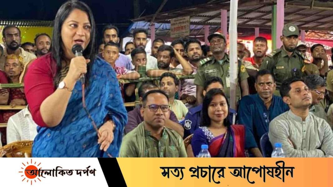 মধুপুরের বিভিন্ন পূজা মন্ডপ পরিদর্শনে জেলা প্রশাসক