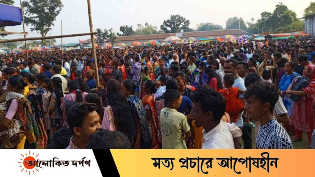 বীরগঞ্জে তরুণ-তরুণীরা পছন্দের জীবনসঙ্গী খুঁজতে ২০০বছরের ঐতিহ্যবাহী মেলায়