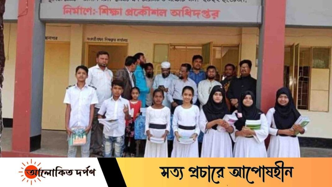 সেন্টমার্টিনে শিক্ষার হার ১৫, ঝরে পড়ার হার ৩০ শতাংশ সেন্টমার্টিনে শিক্ষার হার ১৫, ঝরে পড়ার হার ৩০ শতাংশ