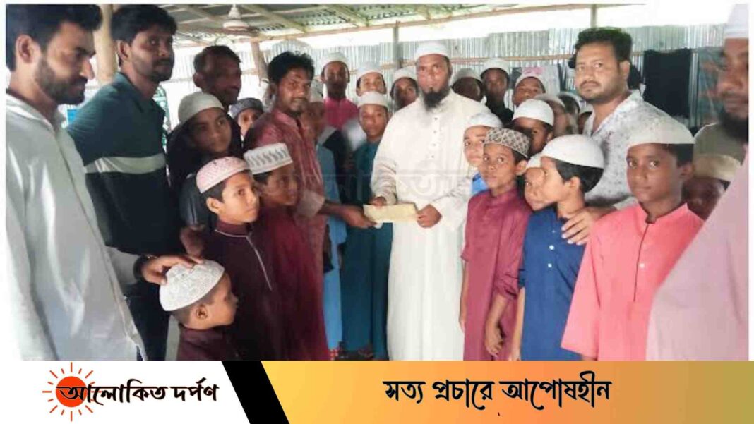 রাজশাহী মহানগর যুবদলের উদ্যোগে মসজিদ ও মাদ্রাসায় আর্থিক সাহায্য প্রদান 