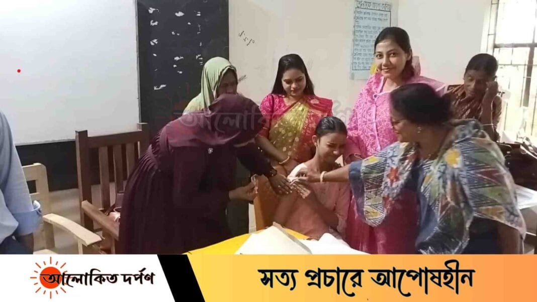নেত্রকোণার দুর্গাপুরে চলছে এইচপিভি টিকাদান ক্যাম্পেইন