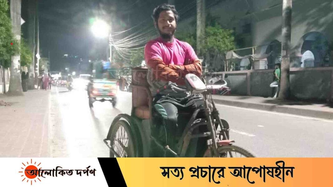 প্রতিবন্ধকতার শৃঙ্খল ভেঙে সাহসের নতুন সংজ্ঞা লিখছেন পলাশ প্রতিবন্ধকতার শৃঙ্খল ভেঙে সাহসের নতুন সংজ্ঞা লিখছেন পলাশ