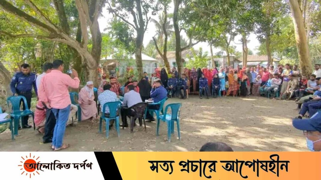 বগুড়ায় কবর থেকে লাশ উত্তোলনে পরিবারের বাধা, ফিরে গেলেন ম্যাজিস্ট্রেট