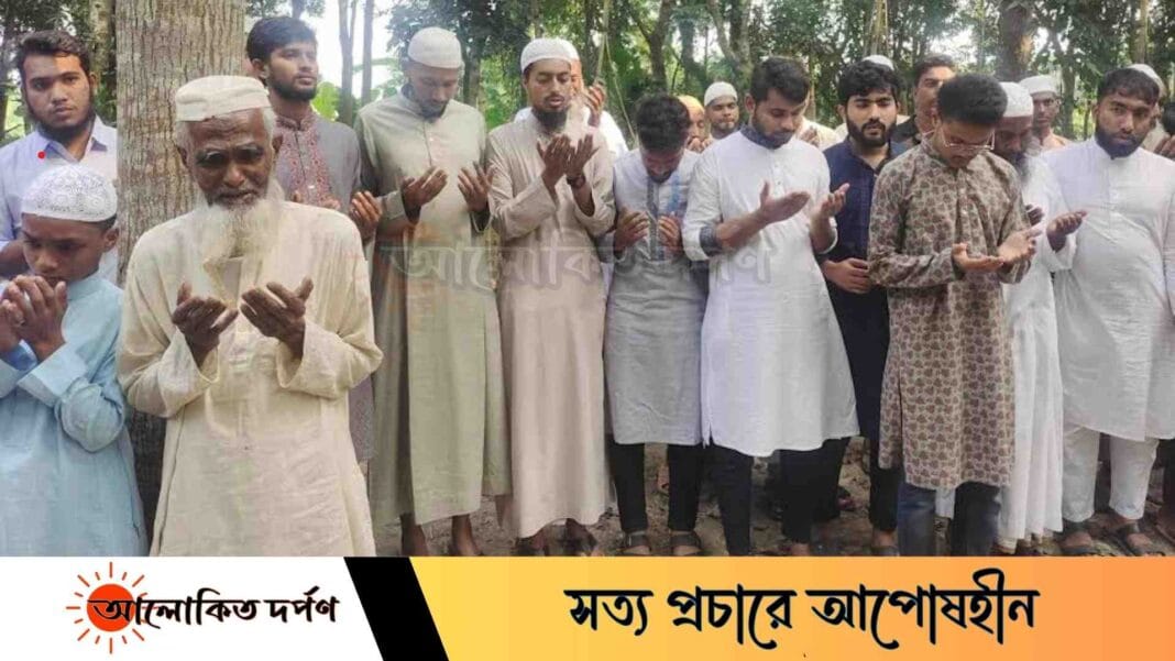 জুলাই আন্দোলনে শহীদ ওসামার কবর জিয়ারতে ইবি সমন্বয়করা