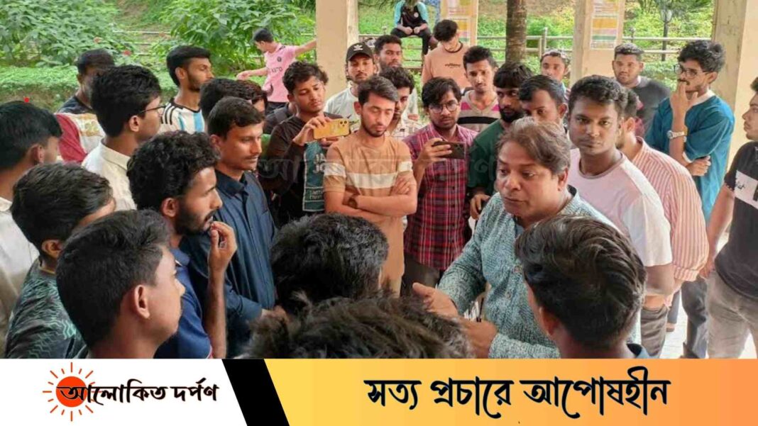 শিক্ষার্থীদের দাবির মুখে ফিরিয়ে নেয়া হলো টুর্নামেন্ট স্থগিতের সিদ্ধান্ত শিক্ষার্থীদের দাবির মুখে ফিরিয়ে নেয়া হলো টুর্নামেন্ট স্থগিতের সিদ্ধান্ত