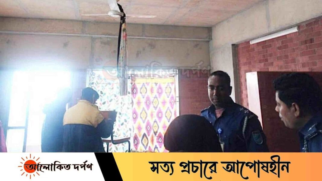জাবির আবাসিক হল থেকে ছাত্রীর ঝুলন্ত মরদেহ উদ্ধার জাবির আবাসিক হল থেকে ছাত্রীর ঝুলন্ত মরদেহ উদ্ধার