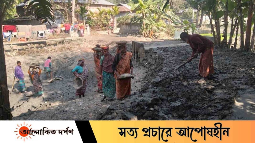 ফুলবাড়ীতে কর্মসৃজন প্রকল্পের বরাদ্দ না পাওয়ায় হতাশা, কর্মহীন হতদরিদ্র মানুষ