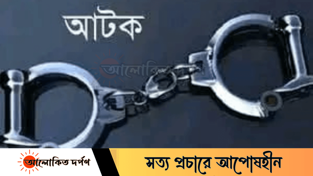 বগুড়ায় রানার প্লাজা থেকে তালা কাটার যন্ত্রসহ যুবক আটক