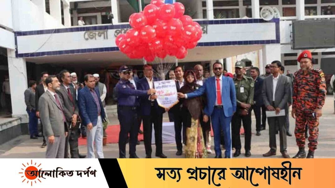 ভোলায় দুর্নীতিবিরোধী দিবস উপলক্ষে মানববন্ধন ও আলোচনা সভা