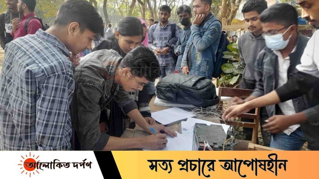 গুচ্ছের পক্ষে ইবিতে গণস্বাক্ষর কর্মসূচি ও ভিসি বরাবর স্মারকলিপি প্রদান গুচ্ছের পক্ষে ইবিতে গণস্বাক্ষর কর্মসূচি ও ভিসি বরাবর স্মারকলিপি প্রদান