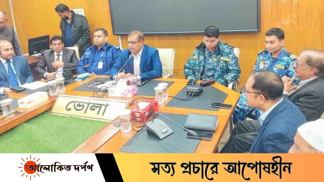 ভোলায় জেলা প্রশাসকের হস্তক্ষেপে ২৪ ঘণ্টা পর বাস মালিক-শ্রমিকদের ধর্মঘট প্রত্যাহার