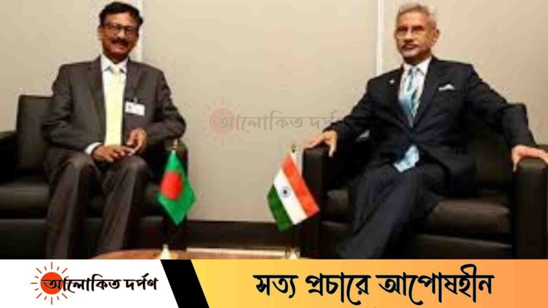 পররাষ্ট্র উপদেষ্টা তৌহিদ হোসেন ও ভারতের পররাষ্ট্রমন্ত্রী জয়শঙ্করের বৈঠক