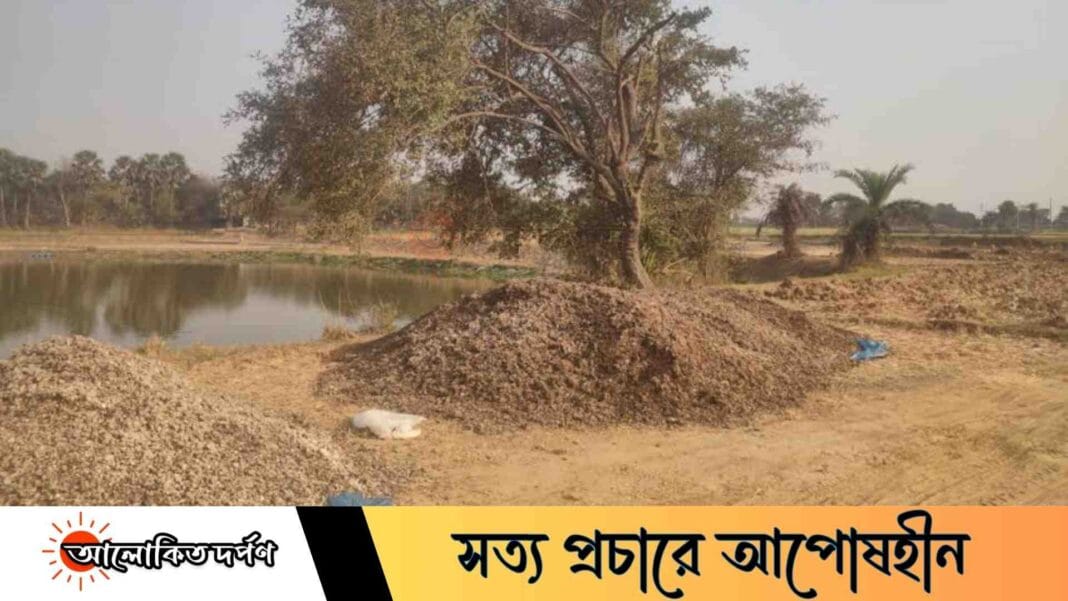 শিল্পবর্জ্যে নষ্ট চাঁপাইনবাবগঞ্জের পরিবেশ: প্রশাসনের নীরবতায় বাড়ছে দুর্ভোগ শিল্পবর্জ্যে নষ্ট চাঁপাইনবাবগঞ্জের পরিবেশ: প্রশাসনের নীরবতায় বাড়ছে দুর্ভোগ