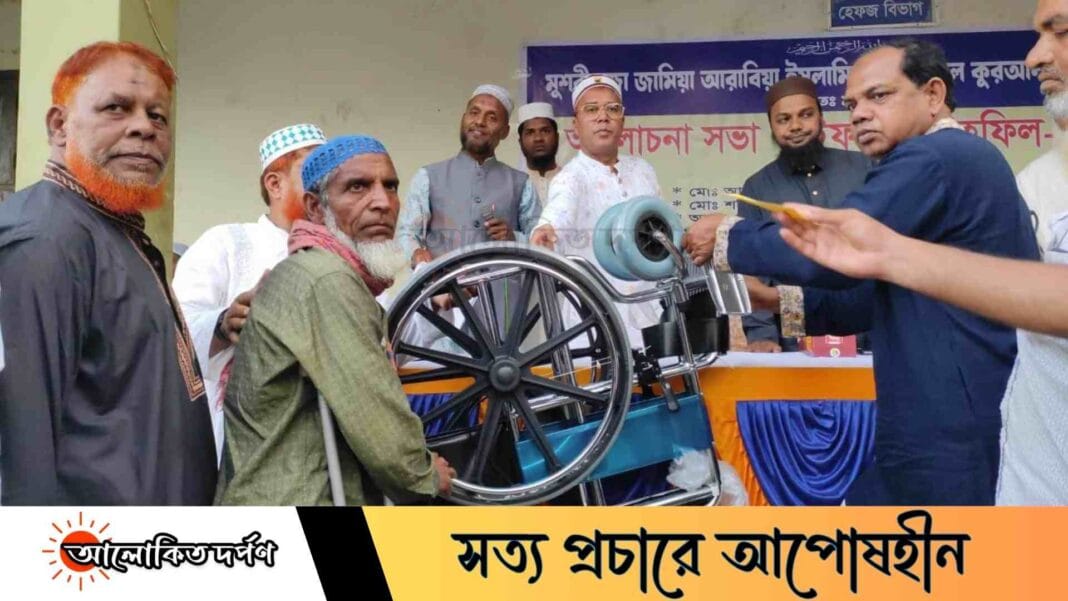 চাঁপাইনবাবগঞ্জে এতিম শিশুদের ইফতার, প্রতিবন্ধীদের হুইল চেয়ার ও ক্যান্সার রোগীদের সহায়তা