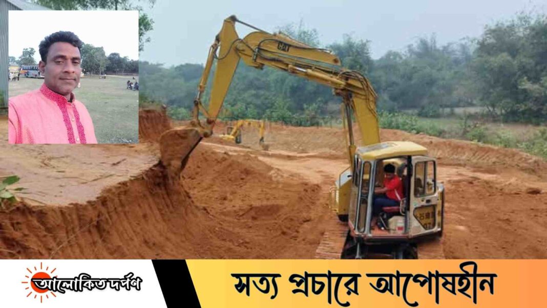 সখীপুরে মাহিন্দ্র ট্রাক্টরের ধাক্কায় মাটি ব্যবসায়ী নিহত