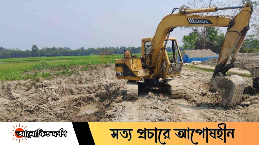 রামগঞ্জে ফসলি জমির টপসয়েল কাটায় ১ লাখ টাকা জরিমানা