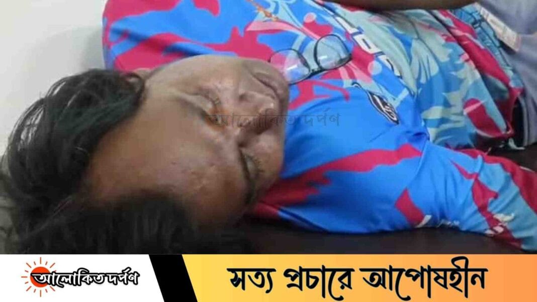 সংবাদ প্রকাশের জেরে রাজশাহীতে সাংবাদিকদের ওপর সন্ত্রাসী হামলা, নিন্দার ঝড় সংবাদ প্রকাশের জেরে রাজশাহীতে সাংবাদিকদের ওপর সন্ত্রাসী হামলা, নিন্দার ঝড়