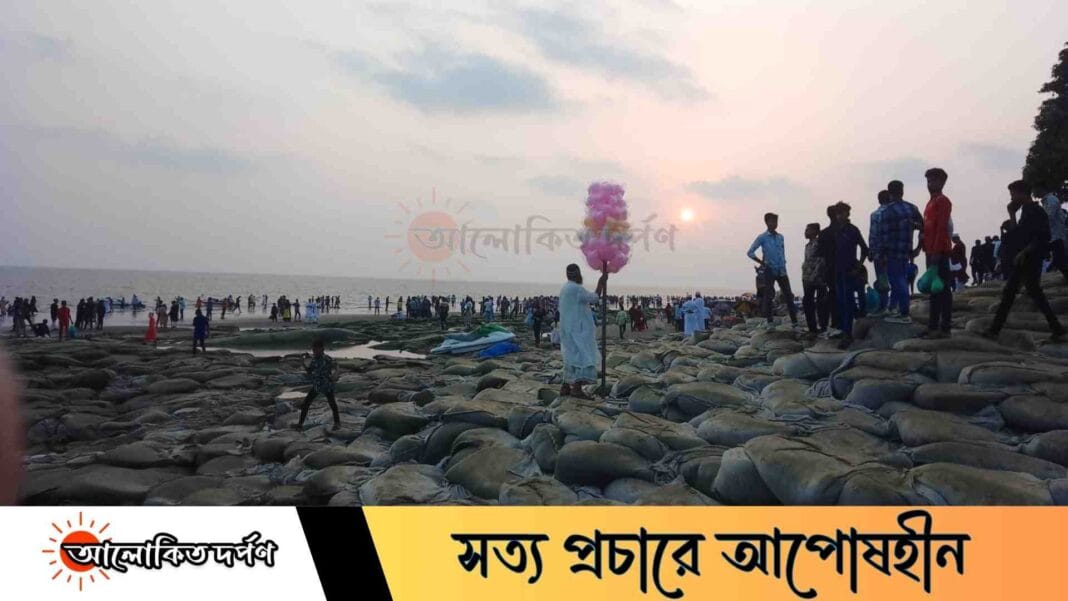 কুয়াকাটায় ঈদের ছুটিতে পর্যটকদের ঢল, সৈকতে প্রাণের স্পন্দন