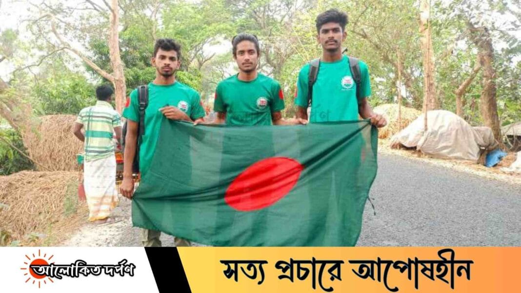 সিরাজগঞ্জের তিন তরুণের ব্যতিক্রমী অভিযান, পরিচ্ছন্নতার বার্তা ছড়িয়ে পায়ে হেঁটে দেশ ভ্রমণ সিরাজগঞ্জের তিন তরুণের ব্যতিক্রমী অভিযান, পরিচ্ছন্নতার বার্তা ছড়িয়ে পায়ে হেঁটে দেশ ভ্রমণ