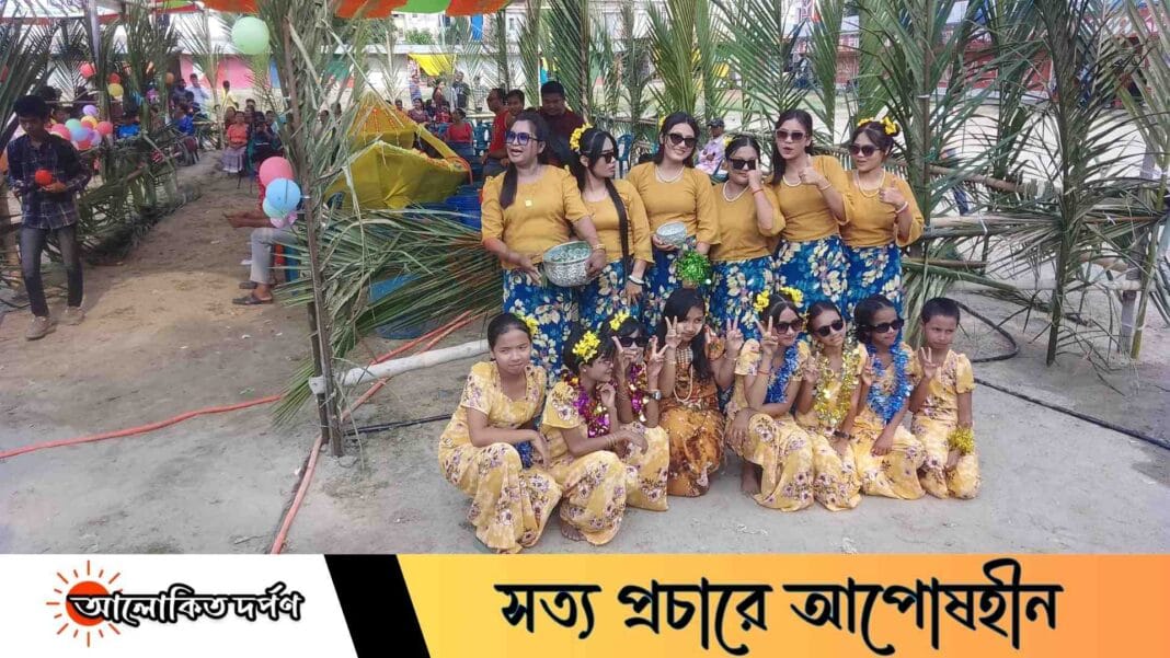 কুয়াকাটায় মাহা সাংগ্রাই জলকেলি উৎসব ২০২৫ উদযাপিত কুয়াকাটায় মাহা সাংগ্রাই জলকেলি উৎসব ২০২৫ উদযাপিত