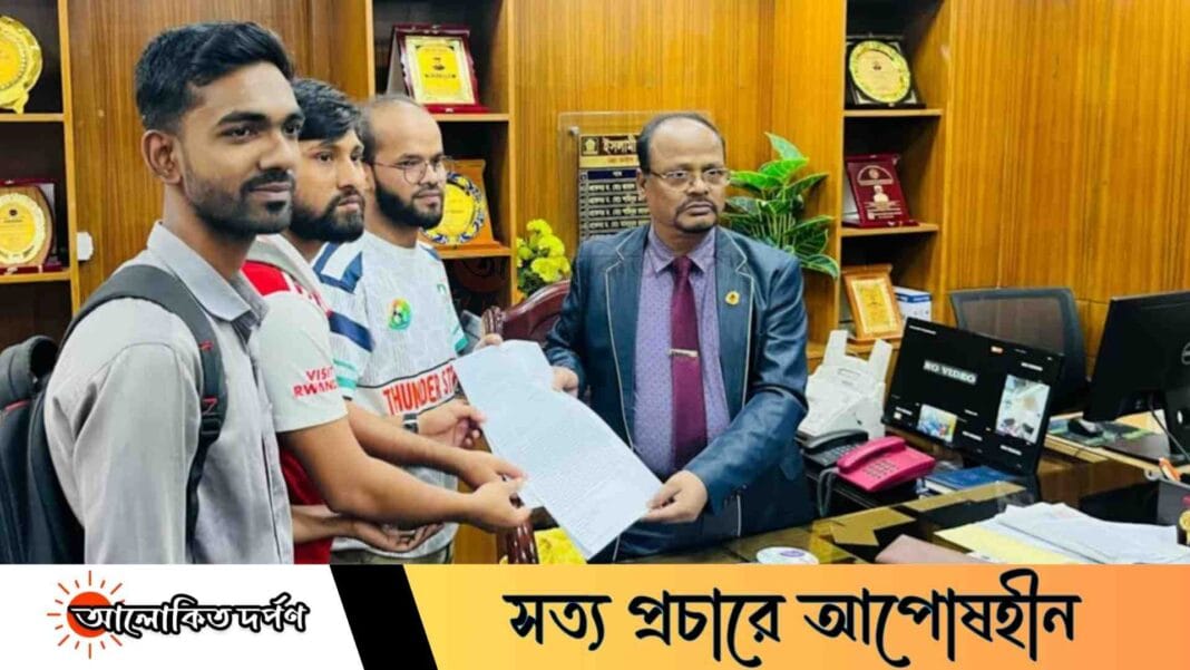 ল্যাব বরাদ্দের দাবিতে ইবির বায়োমেডিকেল বিভাগের স্মারকলিপি প্রদান