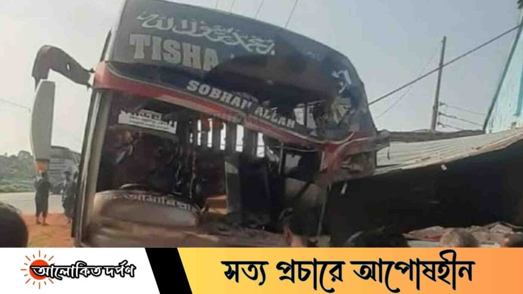 ময়মনসিংহে মর্মান্তিক সড়ক দুর্ঘটনায় বাবা-ছেলের মৃত্যু, আহত ১২