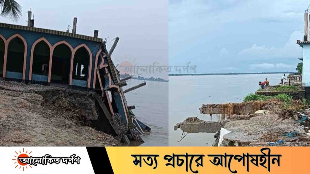 নদীভাঙনের আতঙ্কে রাজশাহীর আষাড়িয়াদহ ও আলাতুলির ৬০ হাজার মানুষ নদীভাঙনের আতঙ্কে রাজশাহীর আষাড়িয়াদহ ও আলাতুলির ৬০ হাজার মানুষ
