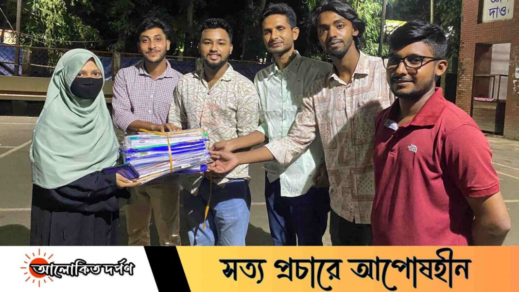 তিতুমীর কলেজে কুমিল্লার শিক্ষার্থীদের মাঝে উপহার বিতরণ করলেন ছাত্রনেতা